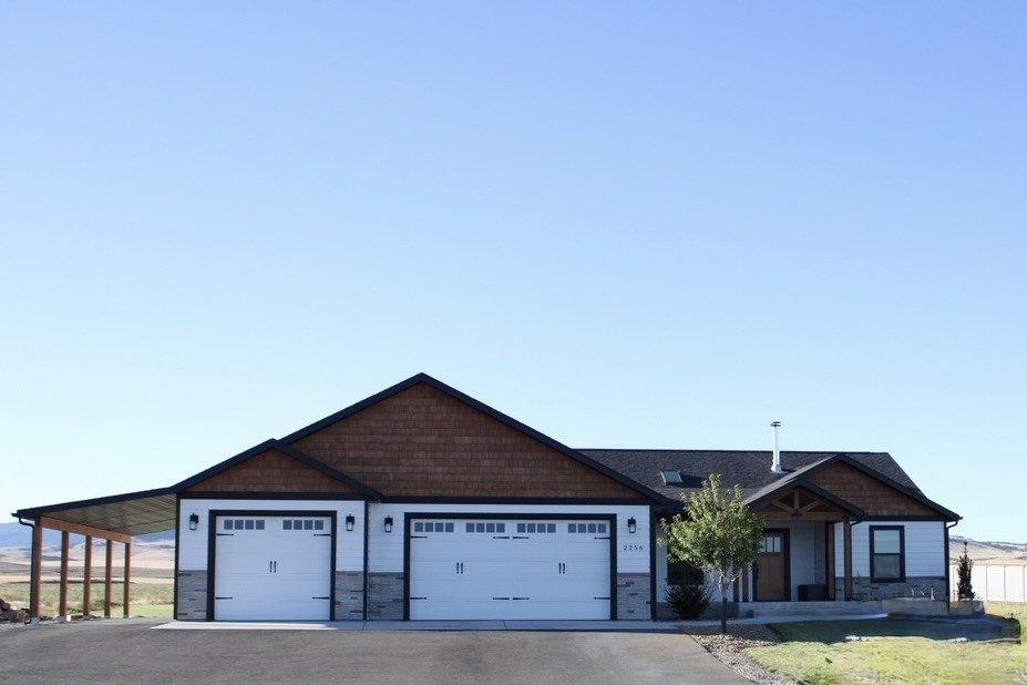 Currently Displayed Property Photo
