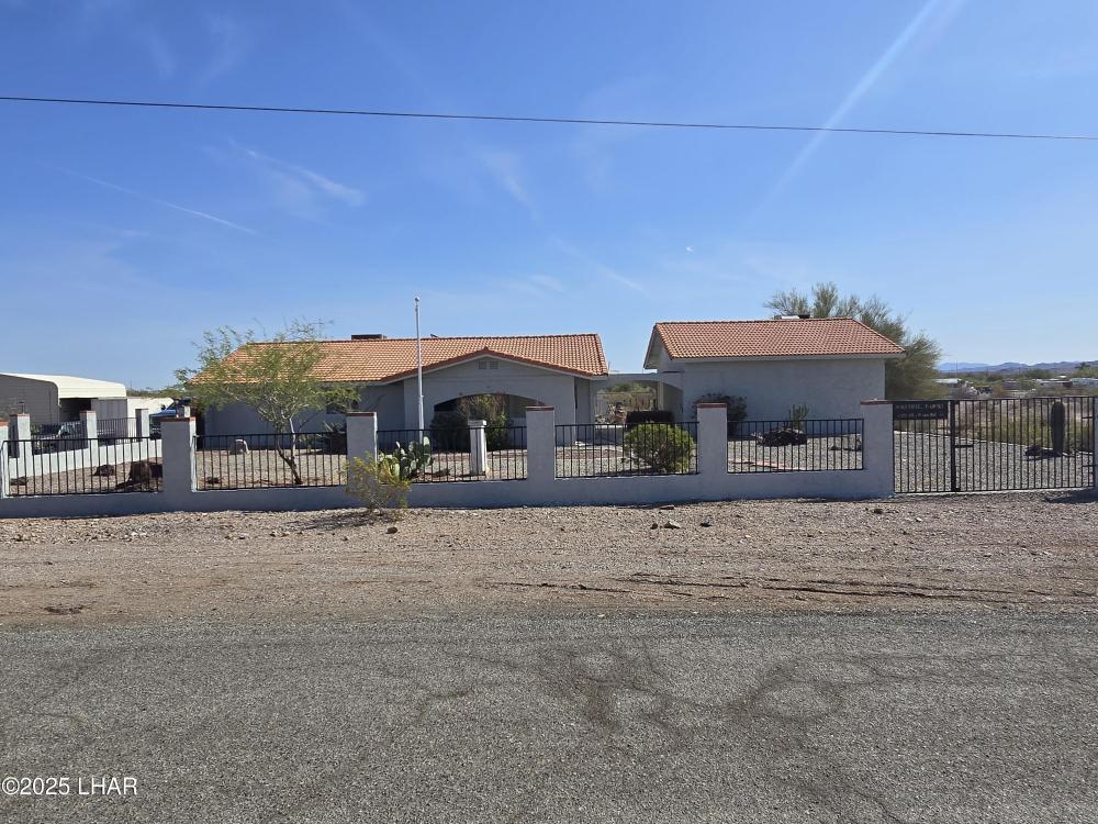 Currently Displayed Property Photo