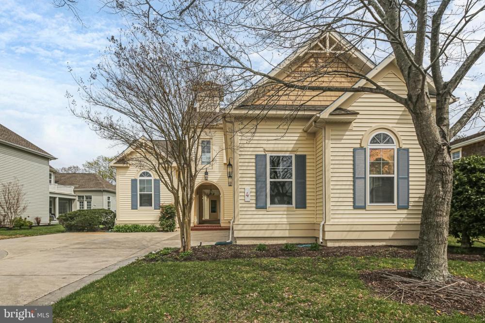Currently Displayed Property Photo