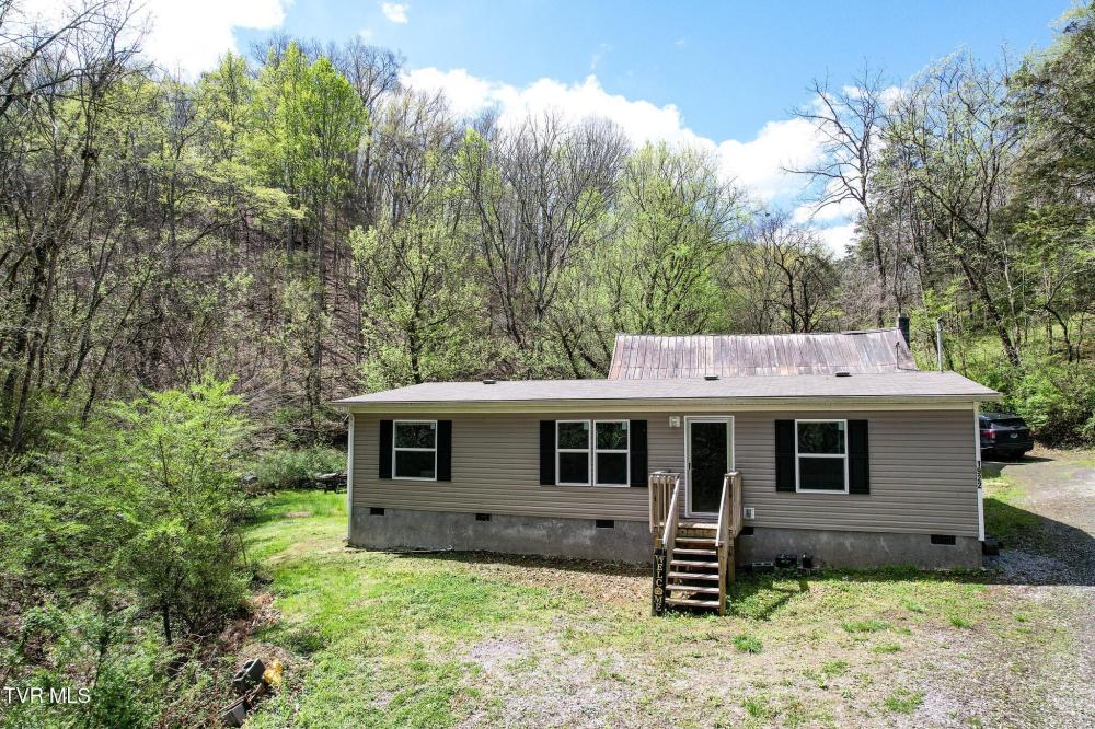 Currently Displayed Property Photo