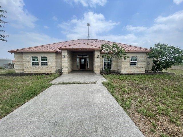 Currently Displayed Property Photo