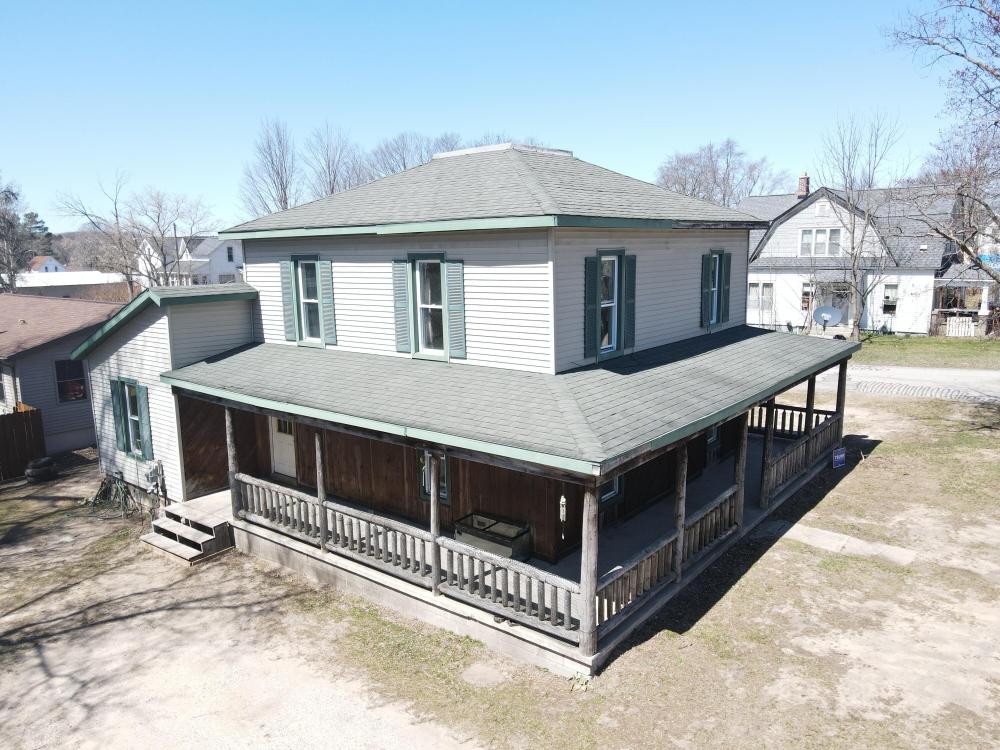 Currently Displayed Property Photo