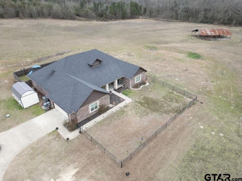 Currently Displayed Property Photo