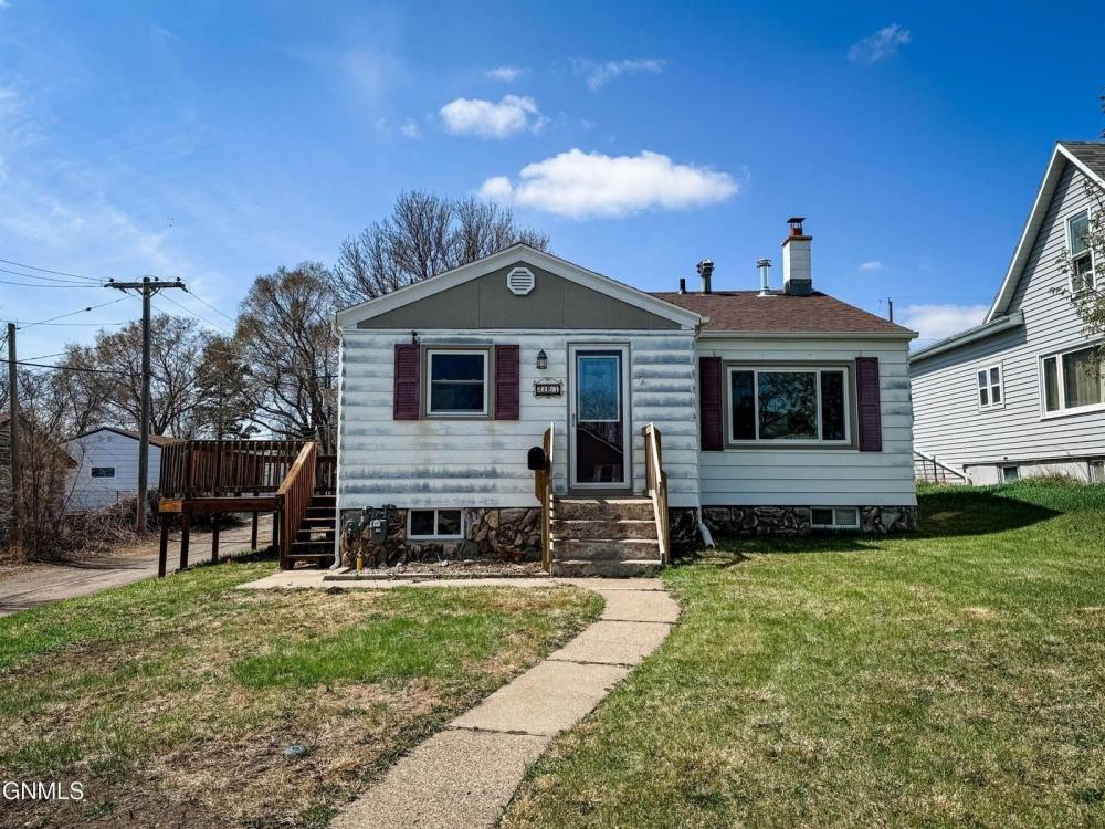 Currently Displayed Property Photo