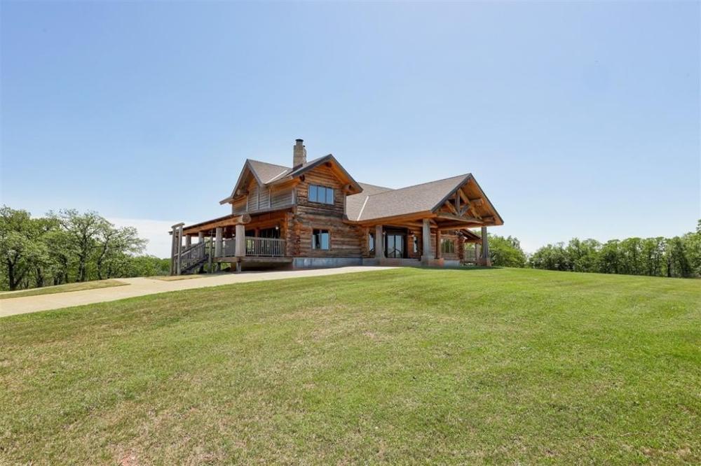 Currently Displayed Property Photo