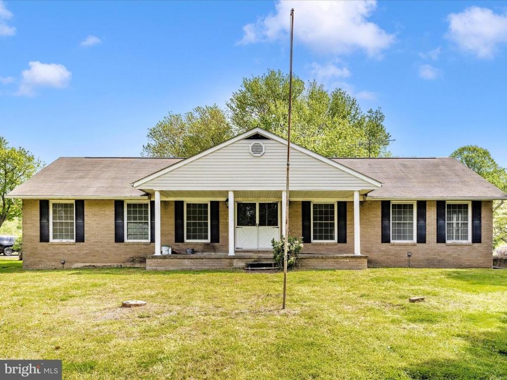 Currently Displayed Property Photo