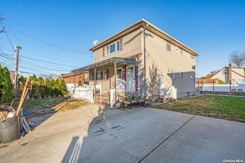 Currently Displayed Property Photo