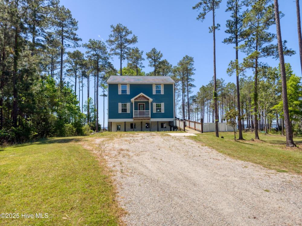 Currently Displayed Property Photo