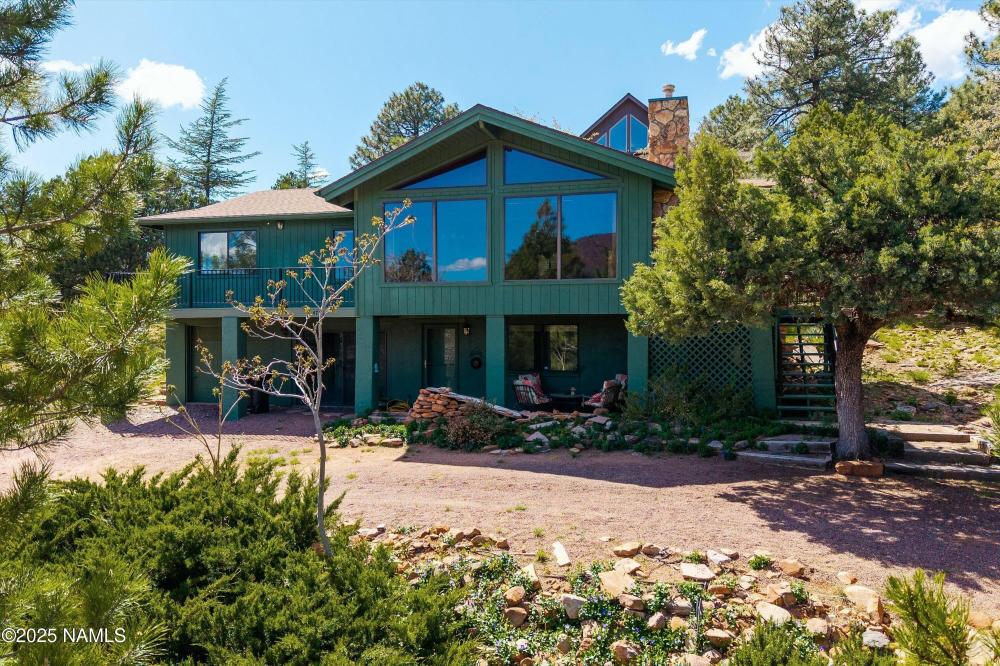 Currently Displayed Property Photo