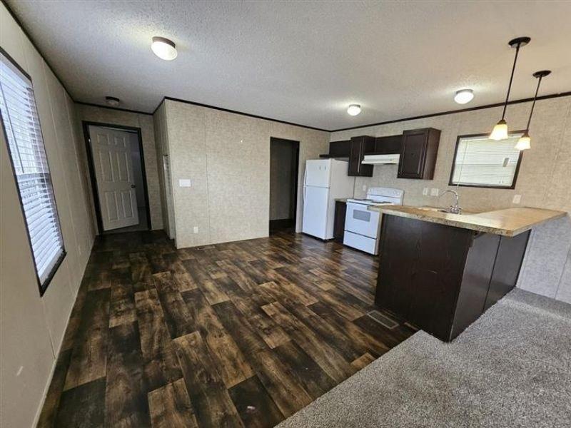 Currently Displayed Property Photo