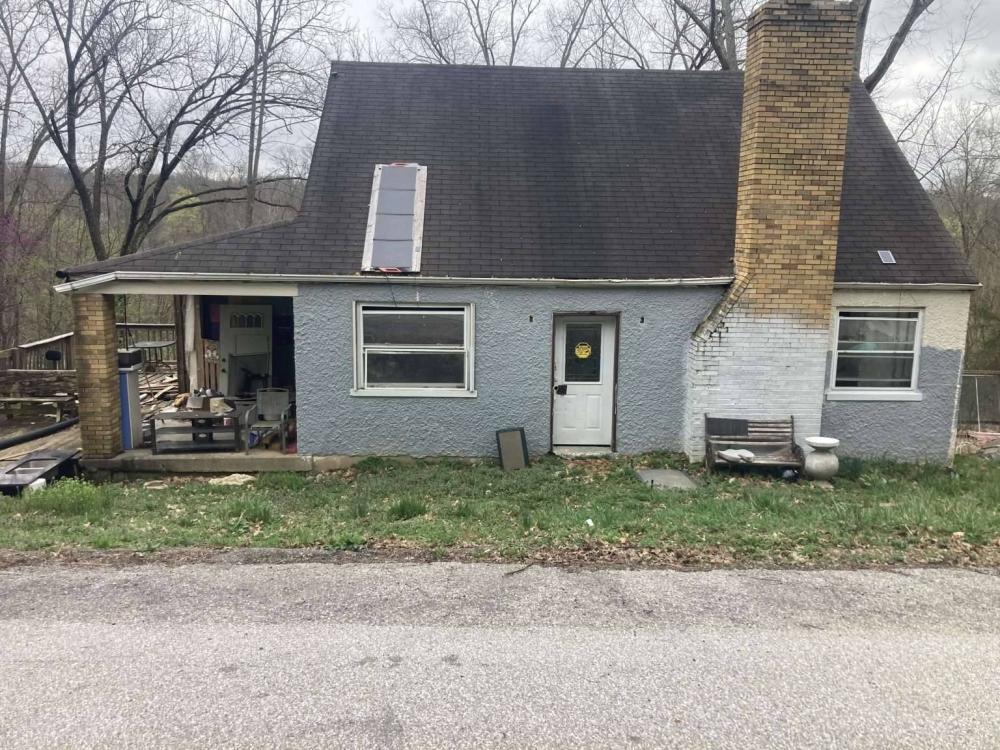 Currently Displayed Property Photo