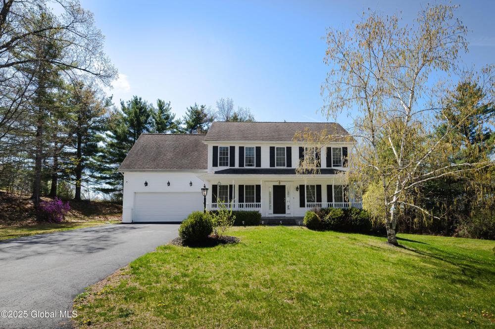 Currently Displayed Property Photo