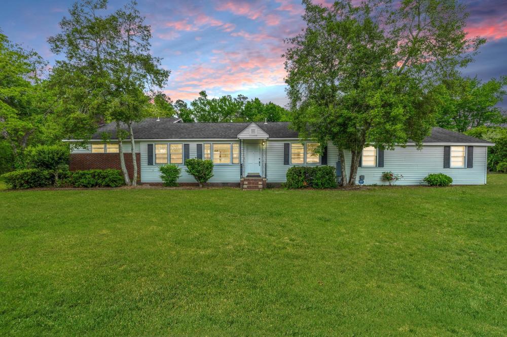 Currently Displayed Property Photo