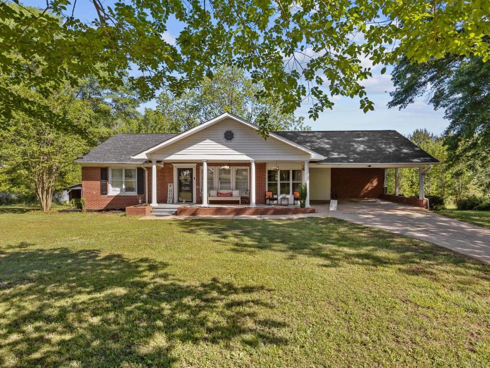 Currently Displayed Property Photo