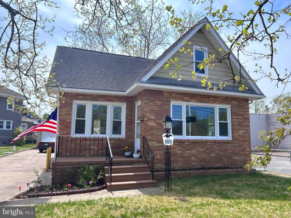 Currently Displayed Property Photo