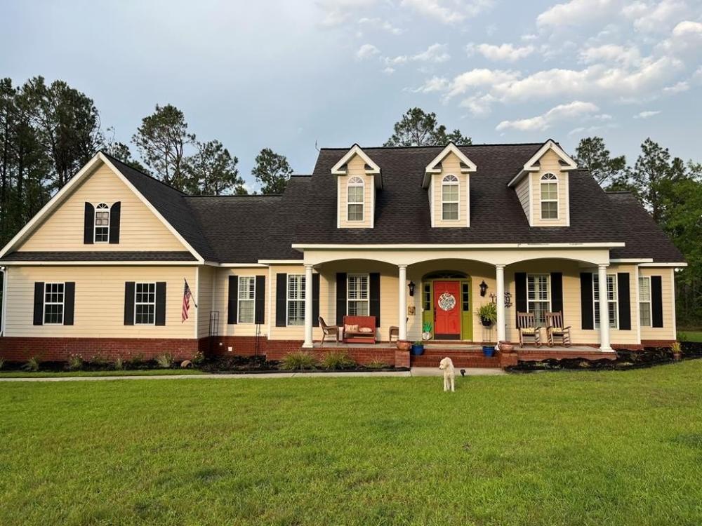 Currently Displayed Property Photo