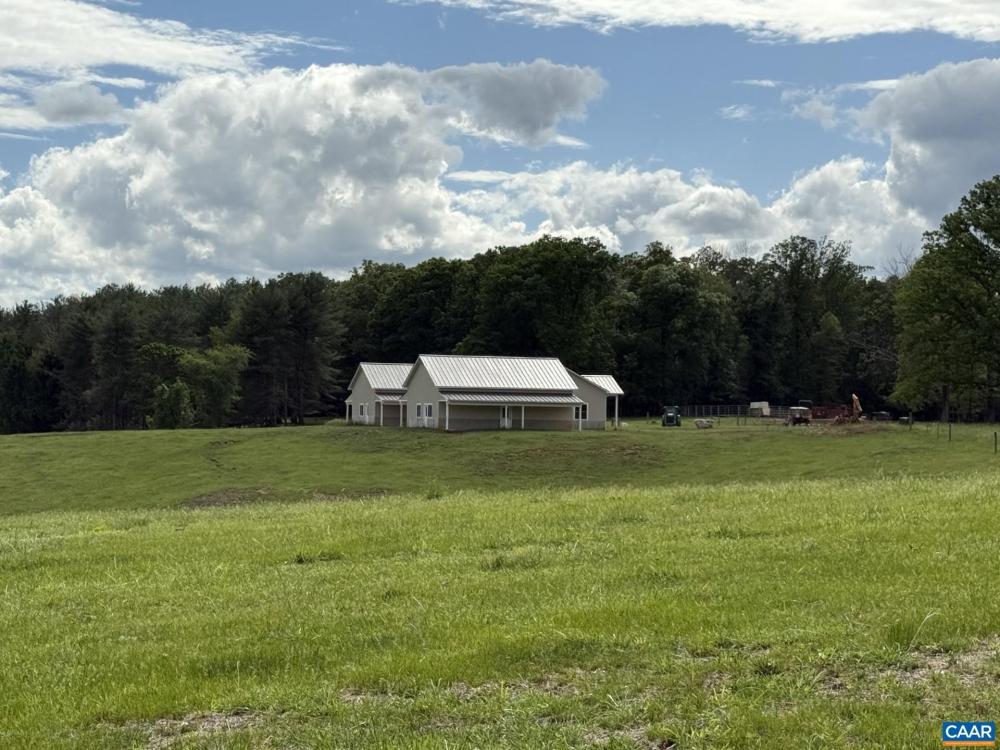 Currently Displayed Property Photo