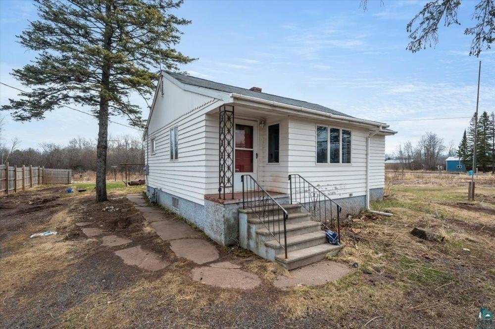 Currently Displayed Property Photo