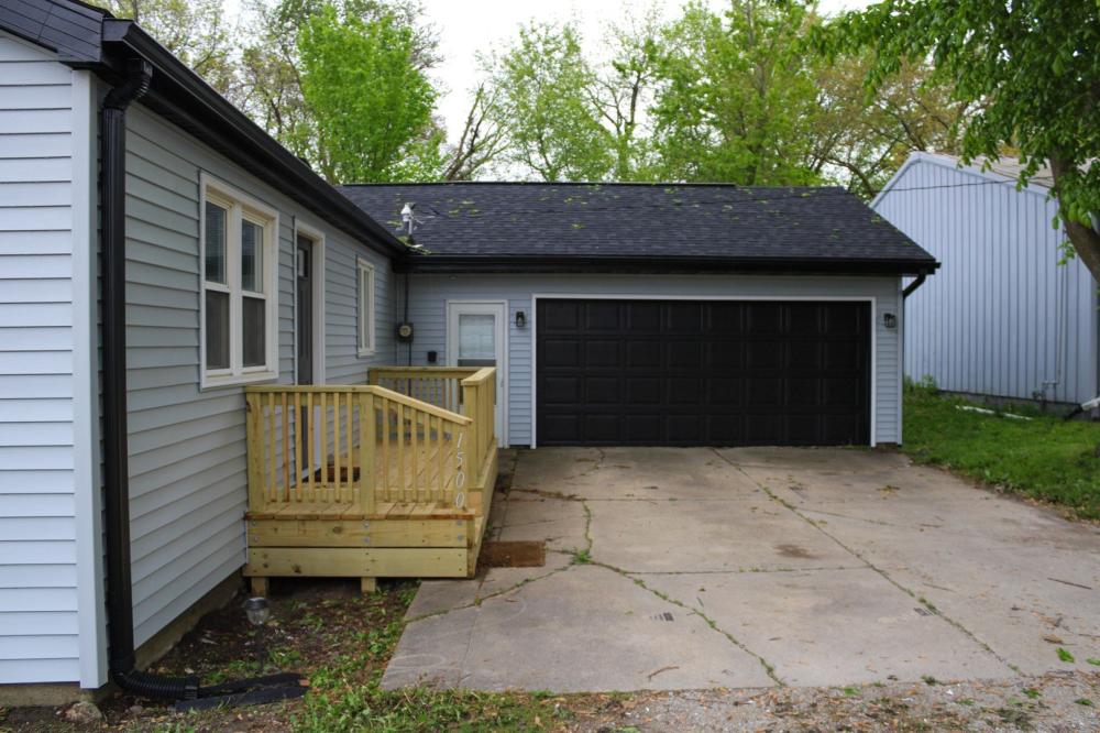 Currently Displayed Property Photo