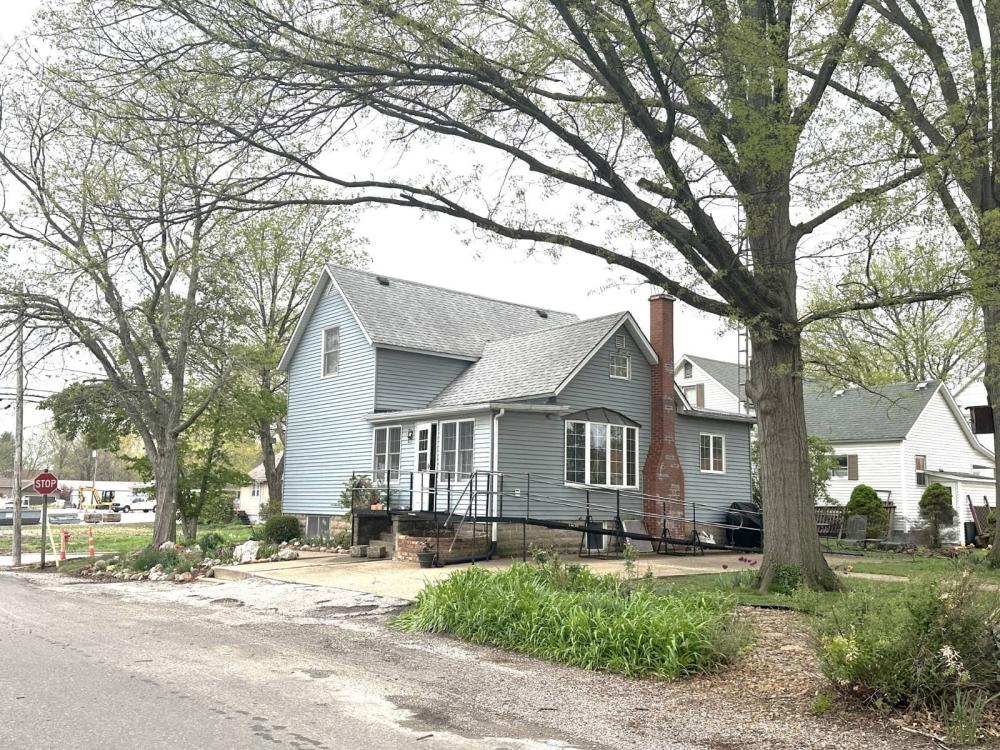 Currently Displayed Property Photo
