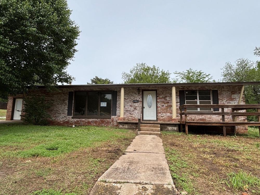 Currently Displayed Property Photo