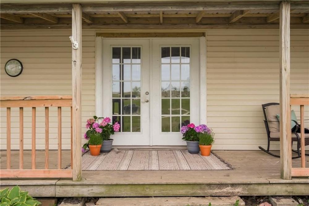 Currently Displayed Property Photo
