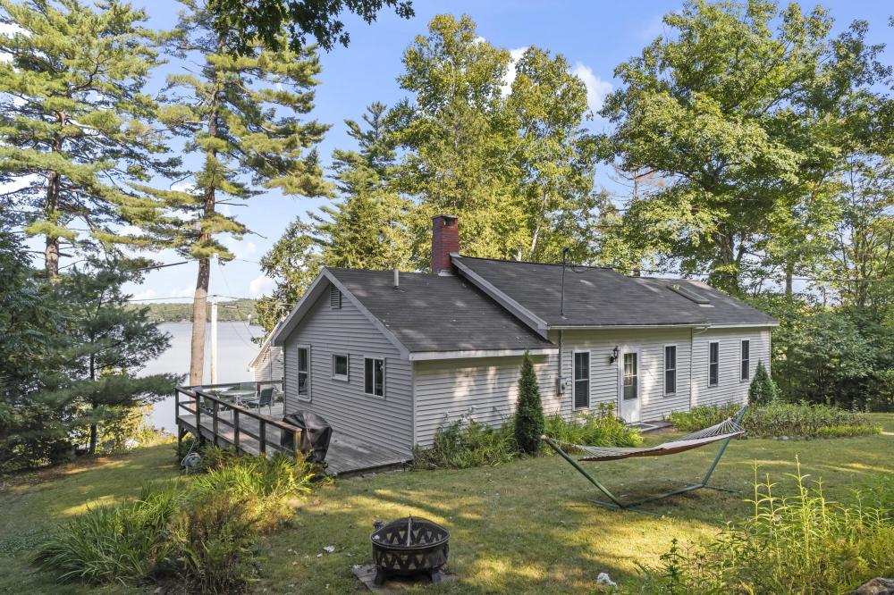 Currently Displayed Property Photo