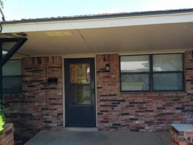 Currently Displayed Property Photo
