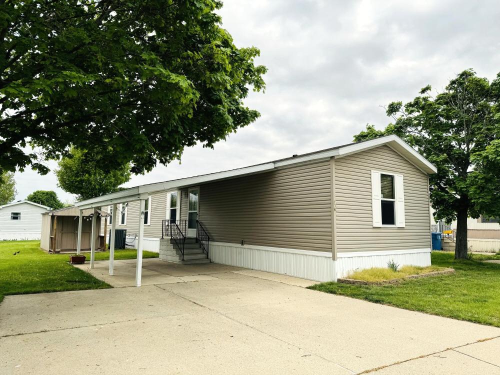 Currently Displayed Property Photo