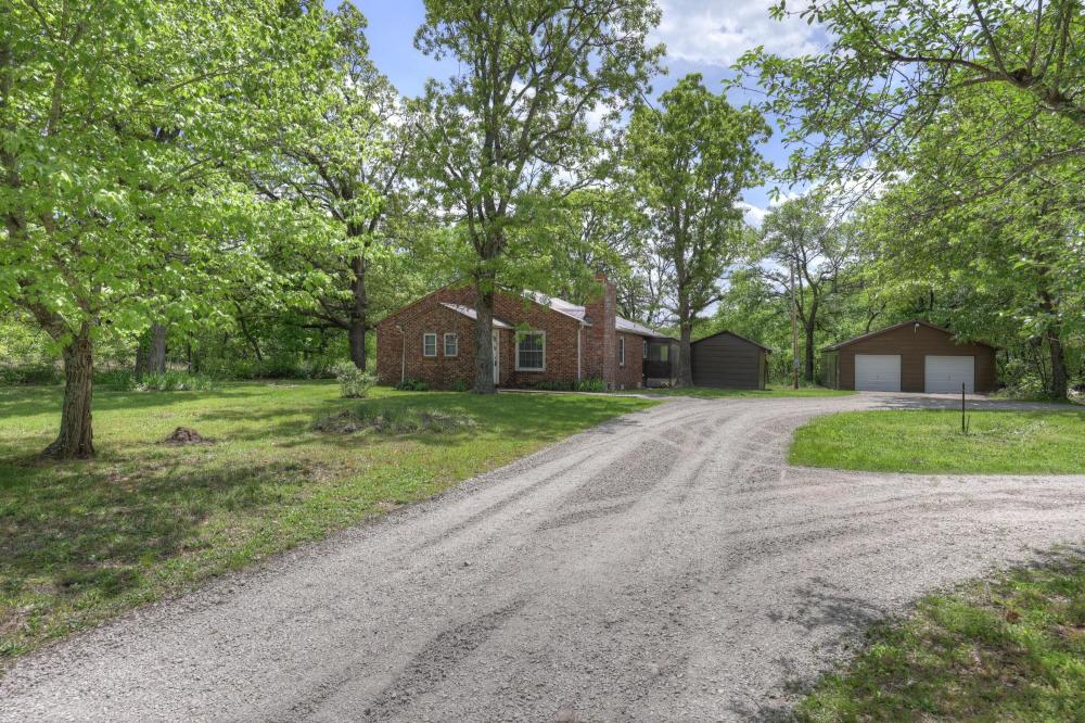 Currently Displayed Property Photo