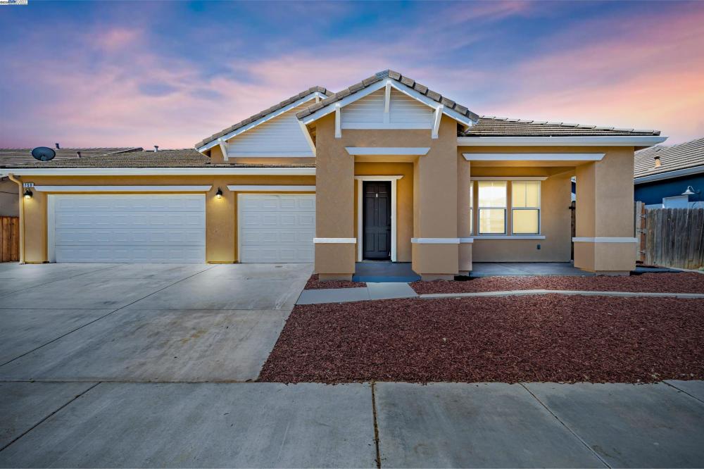 Currently Displayed Property Photo