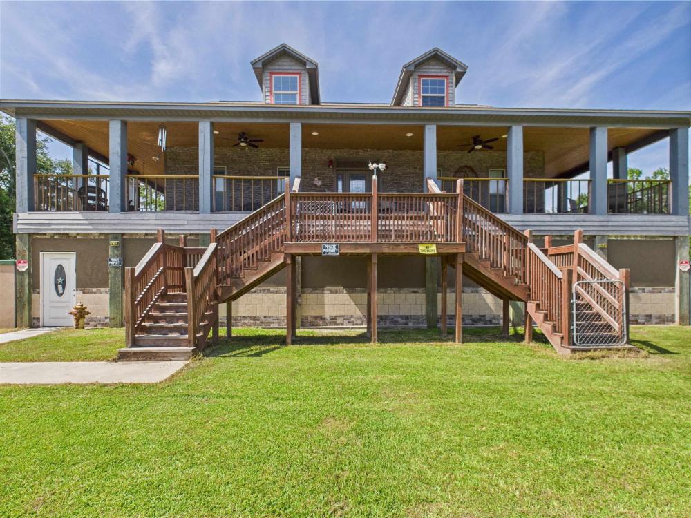 Currently Displayed Property Photo