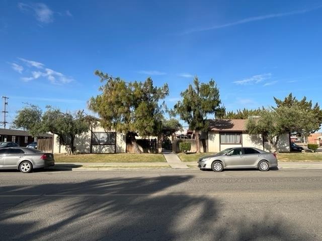 Currently Displayed Property Photo
