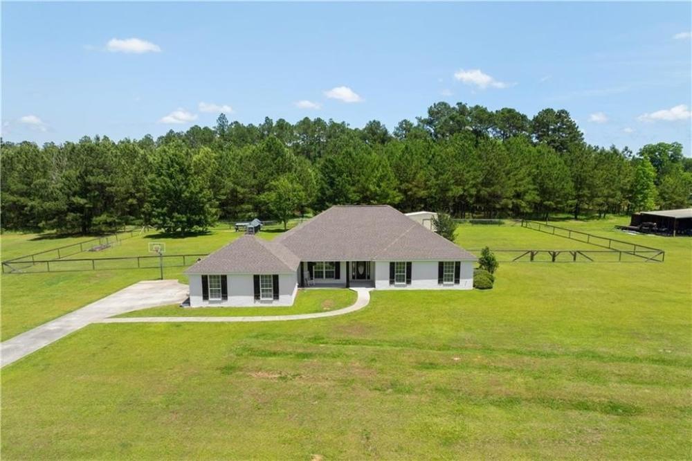 Currently Displayed Property Photo
