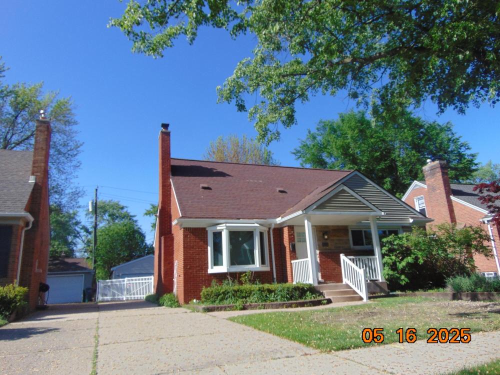 Currently Displayed Property Photo