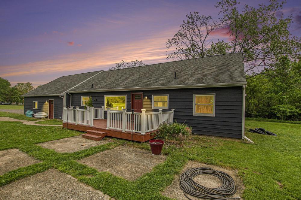 Currently Displayed Property Photo
