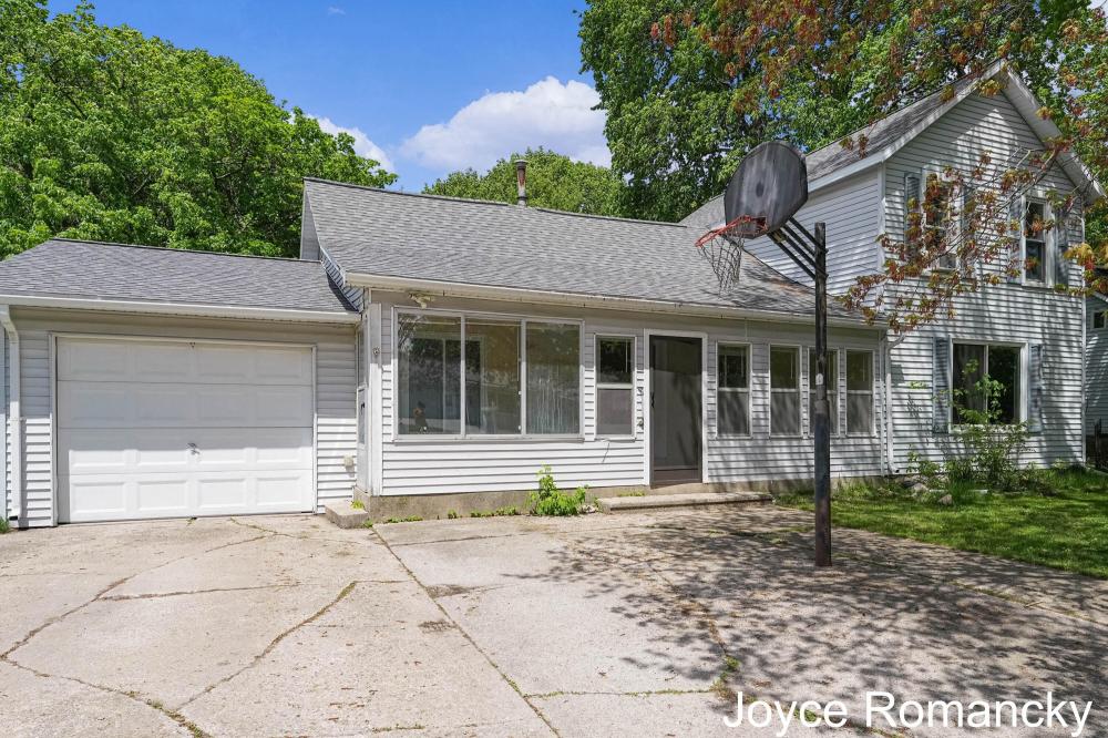 Currently Displayed Property Photo