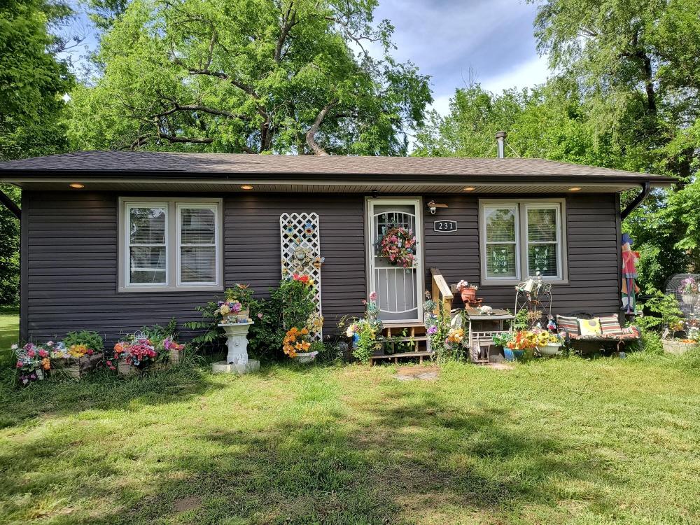 Currently Displayed Property Photo
