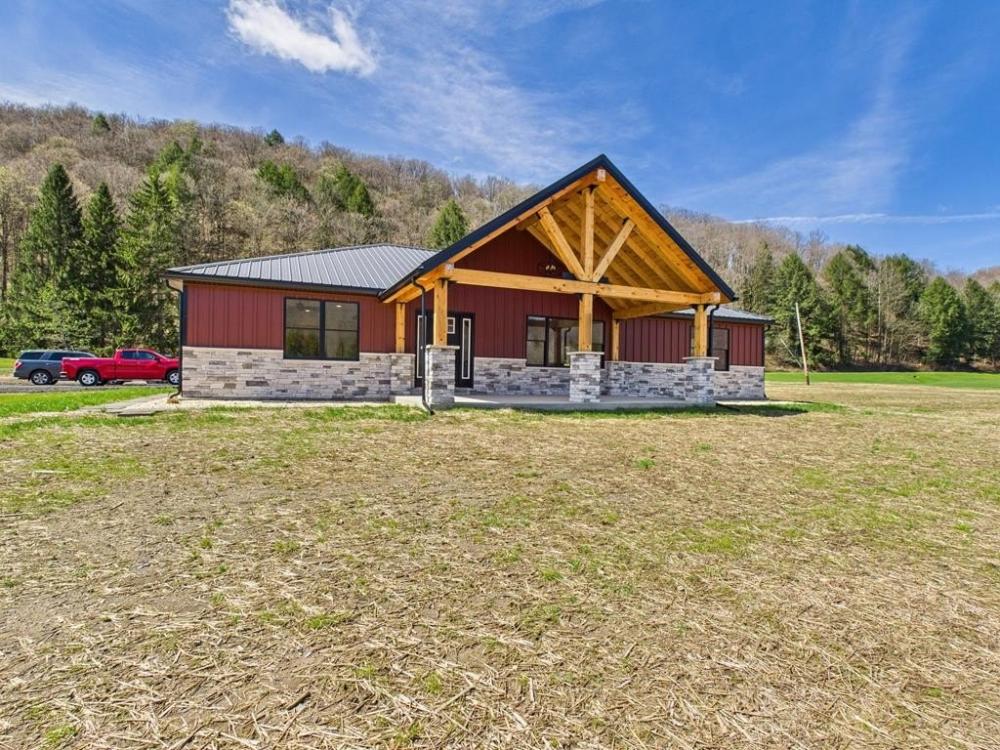 Currently Displayed Property Photo