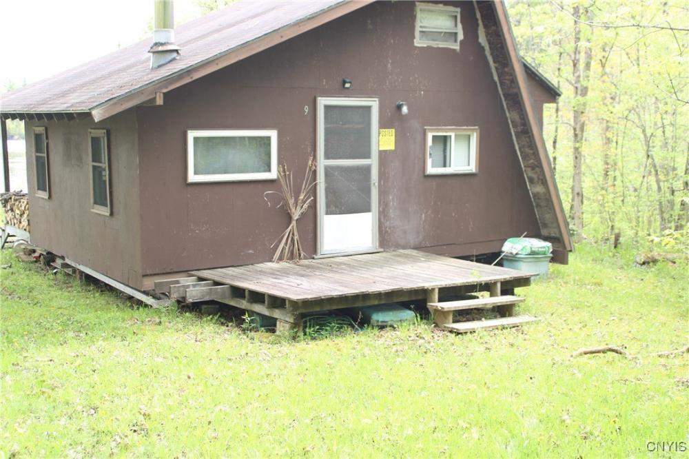 Currently Displayed Property Photo