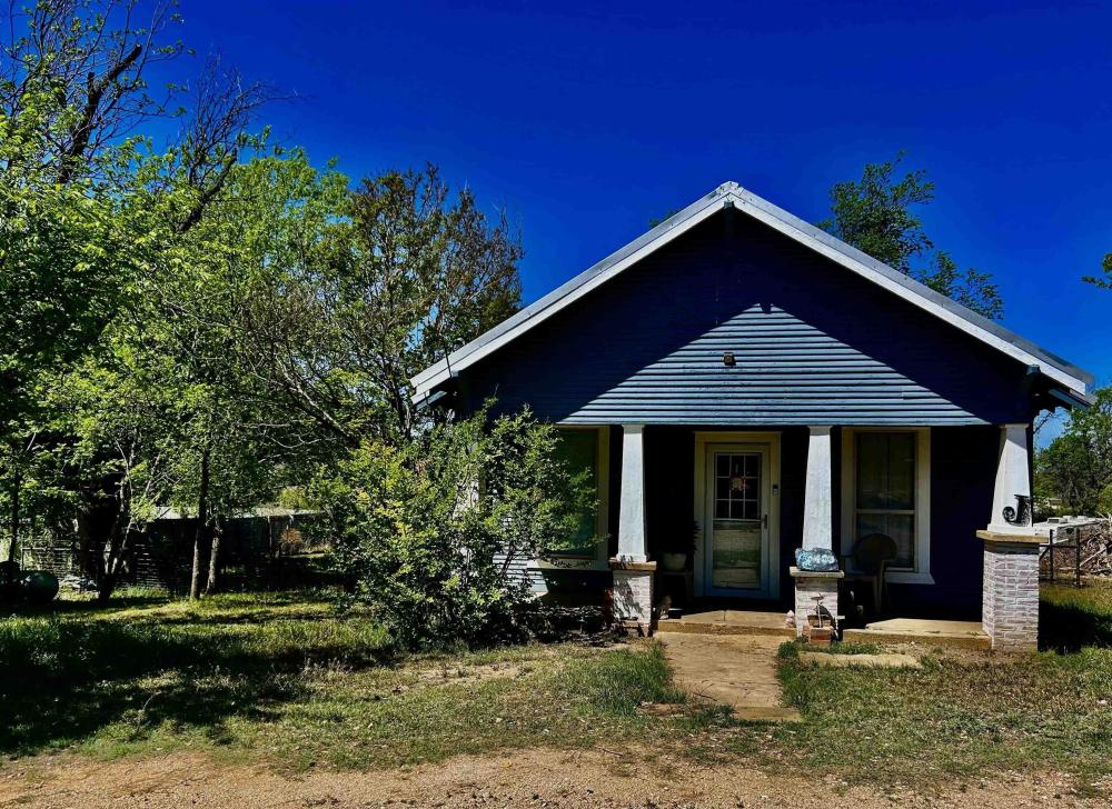 Currently Displayed Property Photo