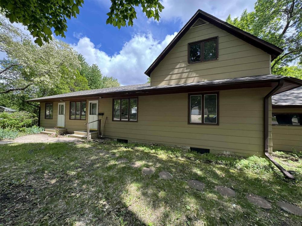 Currently Displayed Property Photo