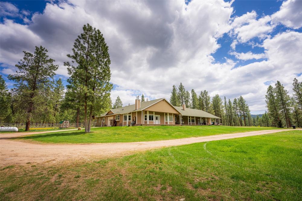 Currently Displayed Property Photo