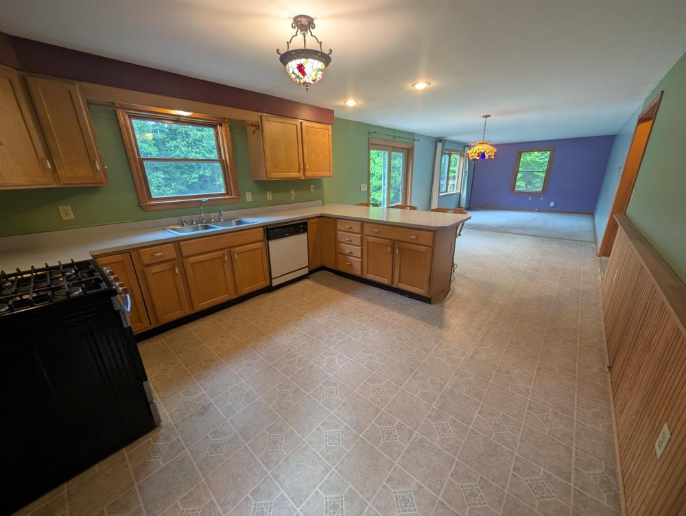 Currently Displayed Property Photo