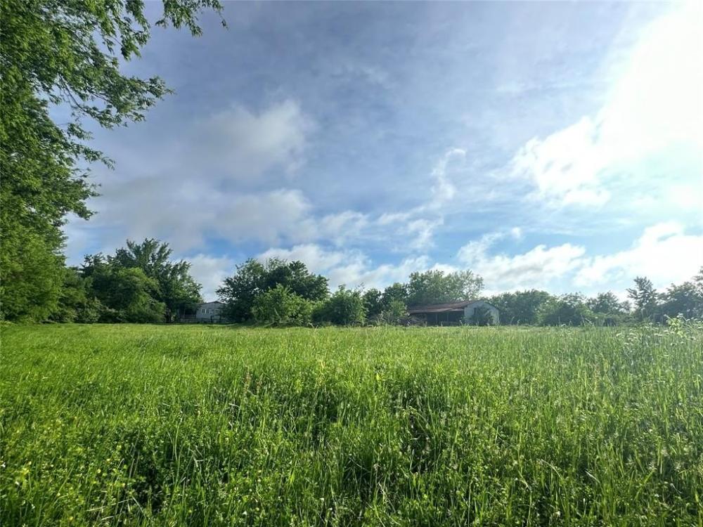 Currently Displayed Property Photo