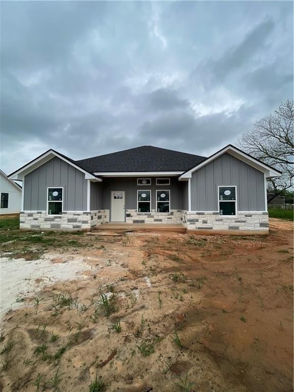 Currently Displayed Property Photo