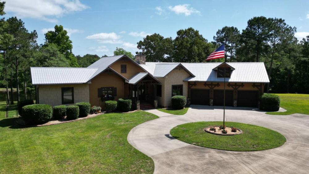 Currently Displayed Property Photo