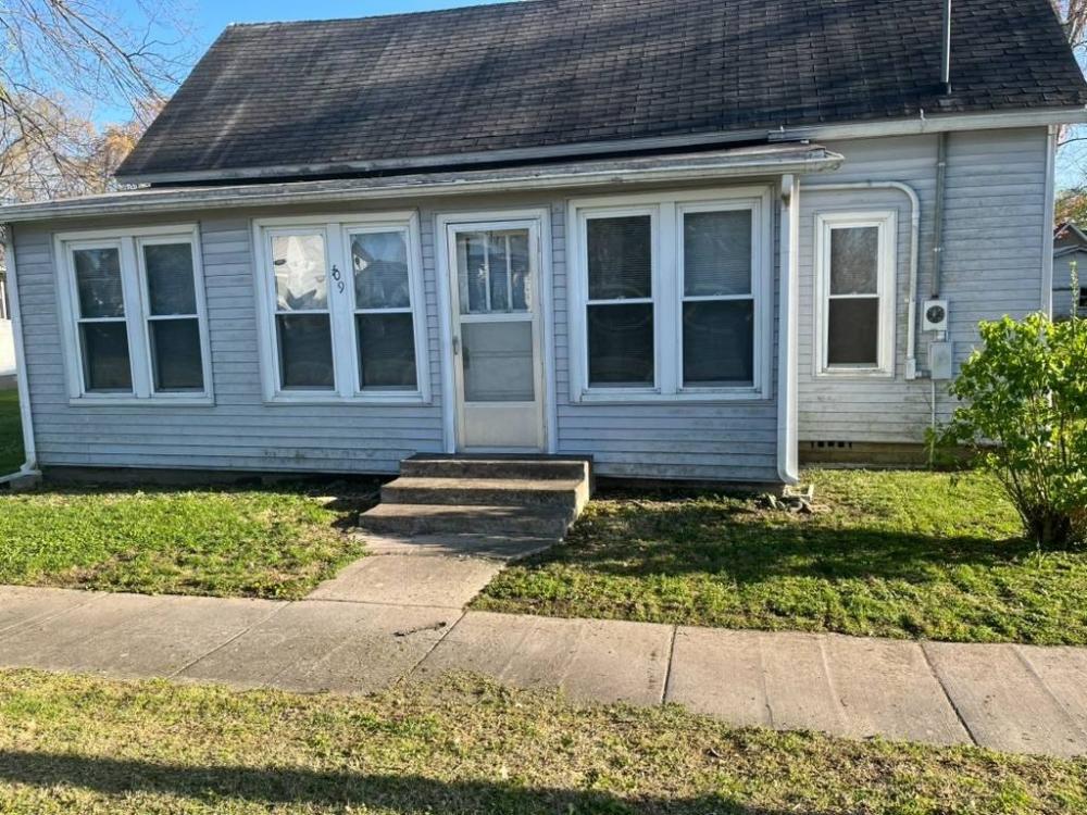 Currently Displayed Property Photo