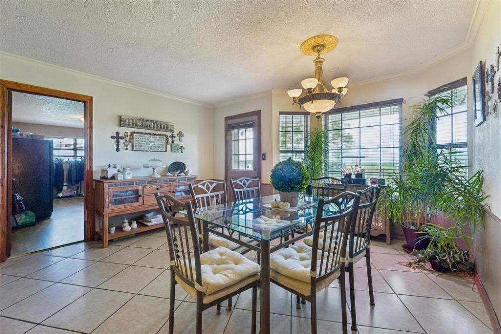 Currently Displayed Property Photo