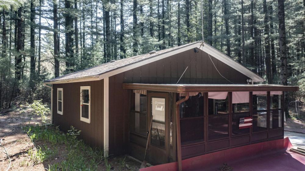 Currently Displayed Property Photo